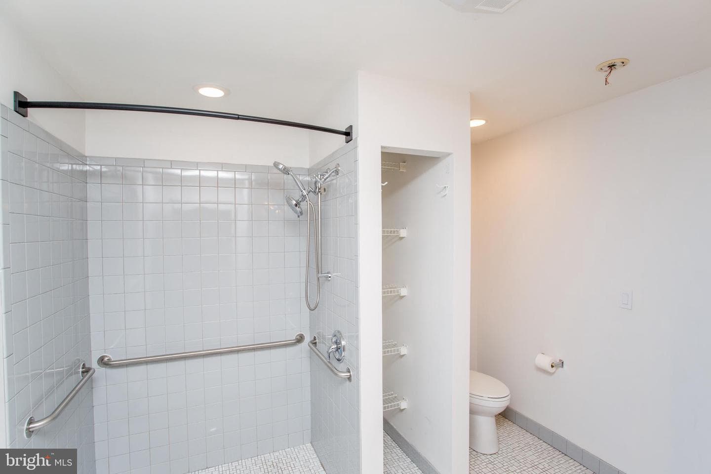 527 Lexington Avenue photo 8