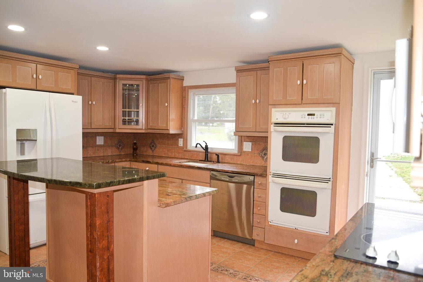 114 Nursery Avenue photo 15