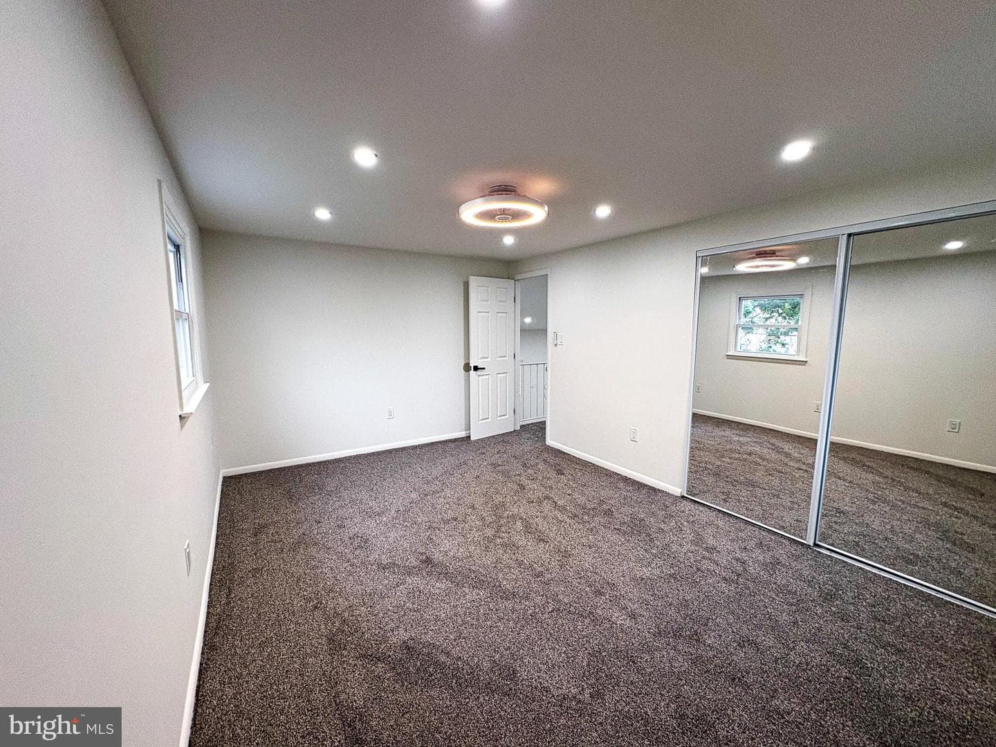 114 Nursery Avenue photo 22