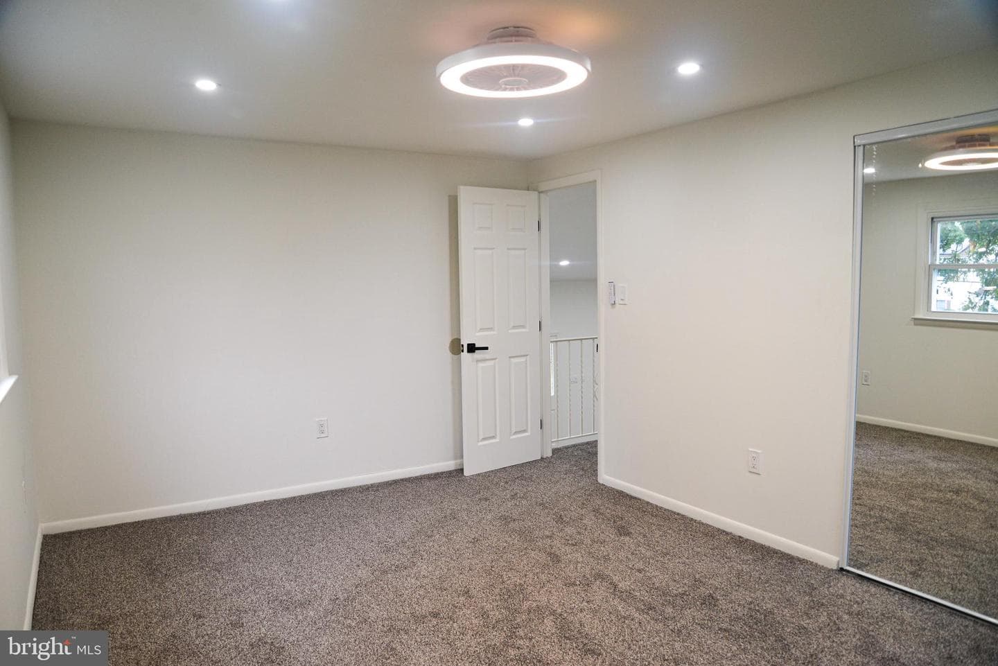 114 Nursery Avenue photo 25