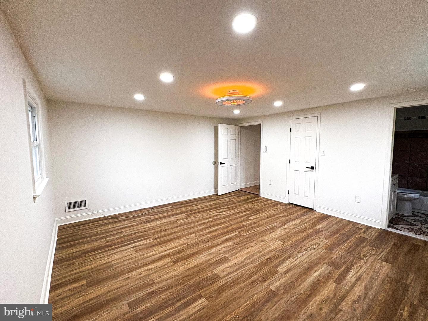 114 Nursery Avenue photo 33
