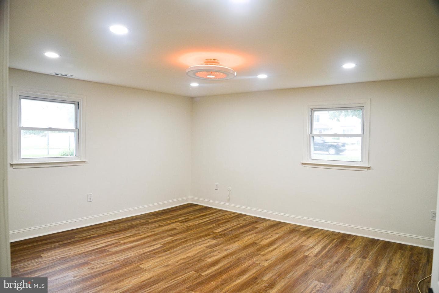 114 Nursery Avenue photo 35