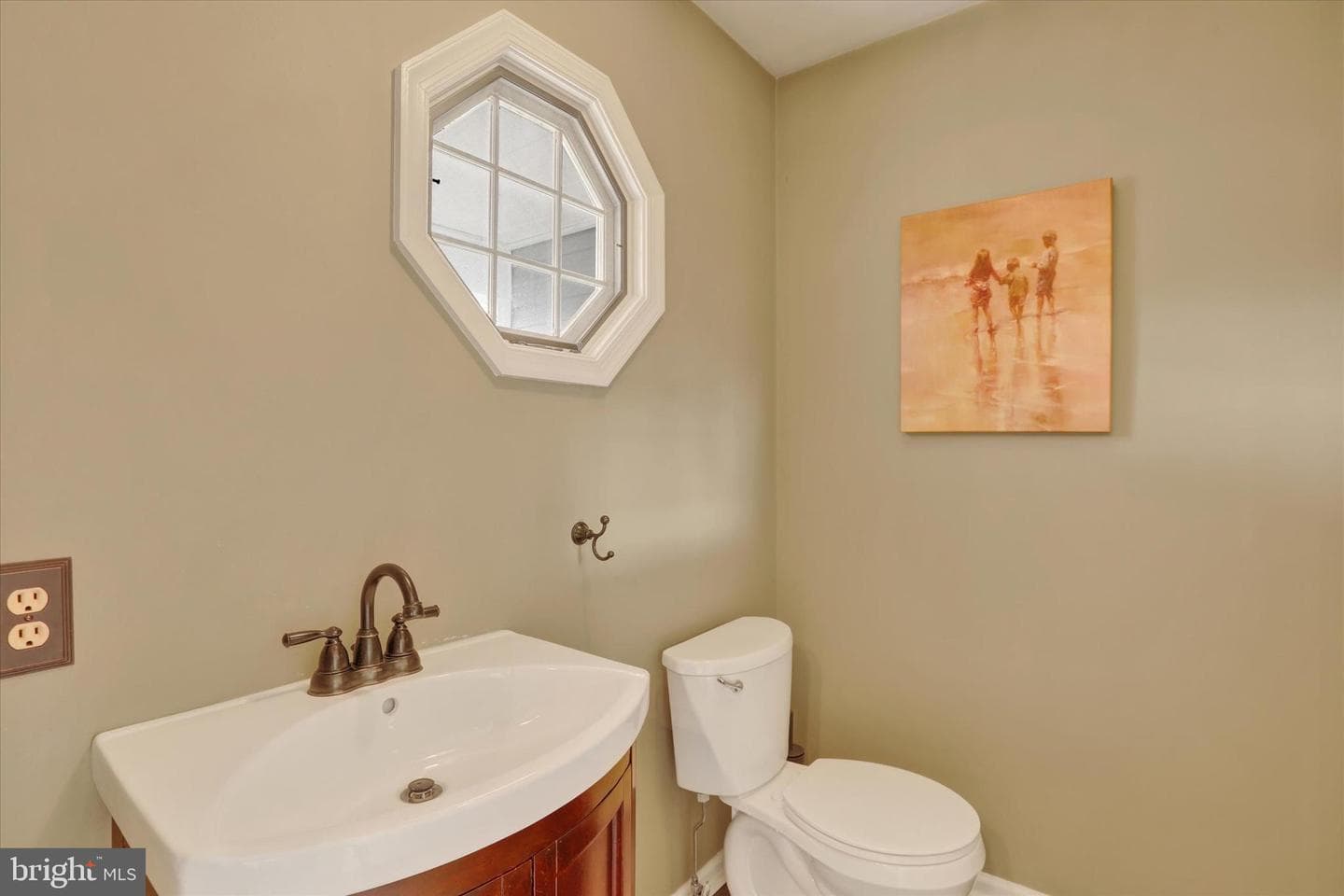 1825 Badger Road photo 14