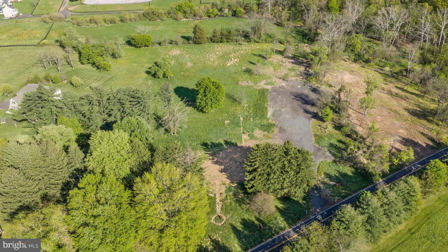 152 Thompson Mill Road photo 3