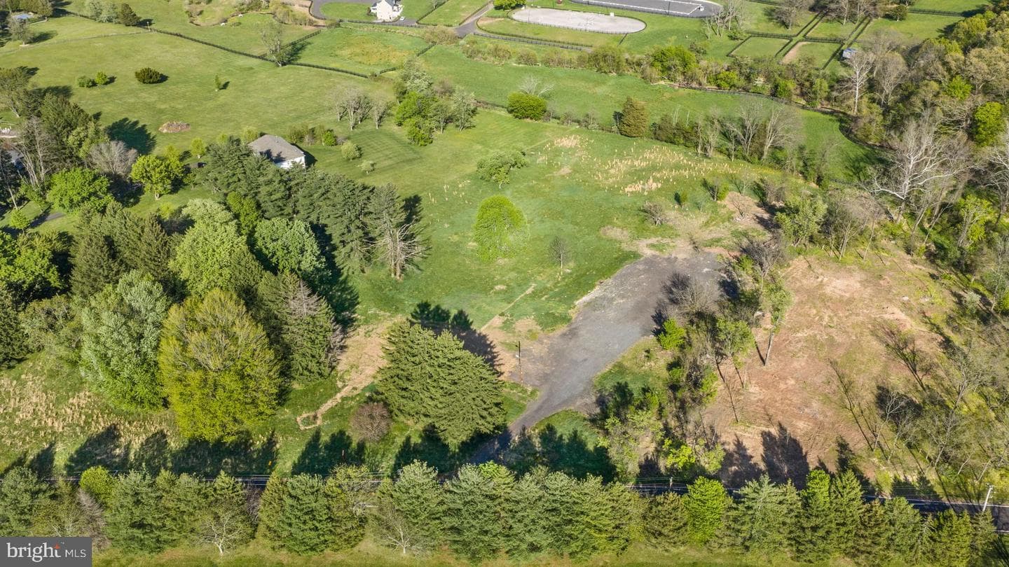 152 Thompson Mill Road photo 5