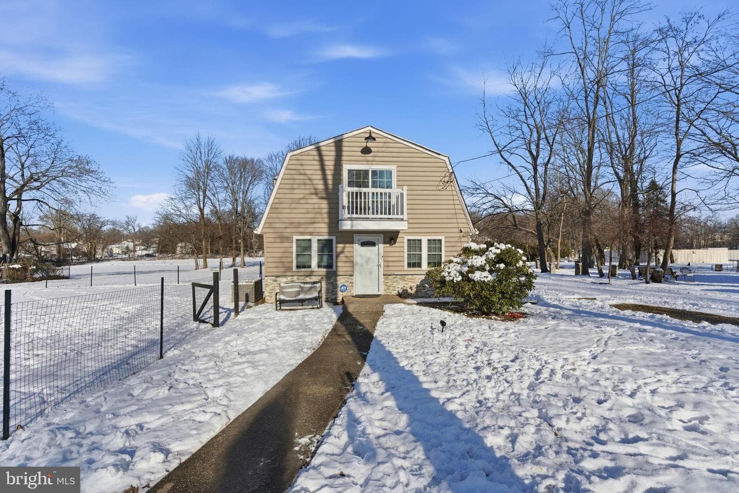 2623 E Avenue #E photo 2