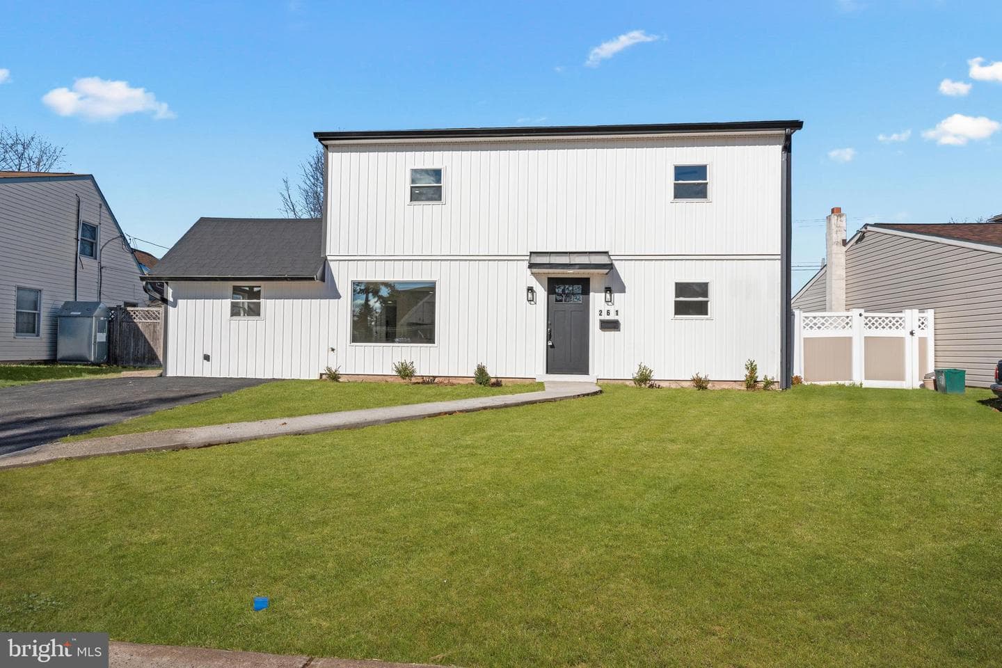 261 Northpark Drive photo 2