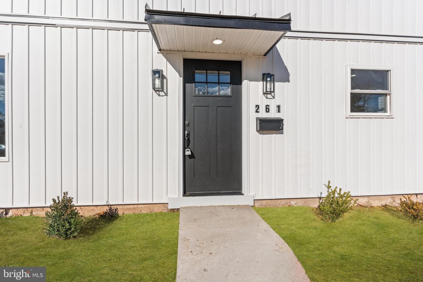 261 Northpark Drive photo 3