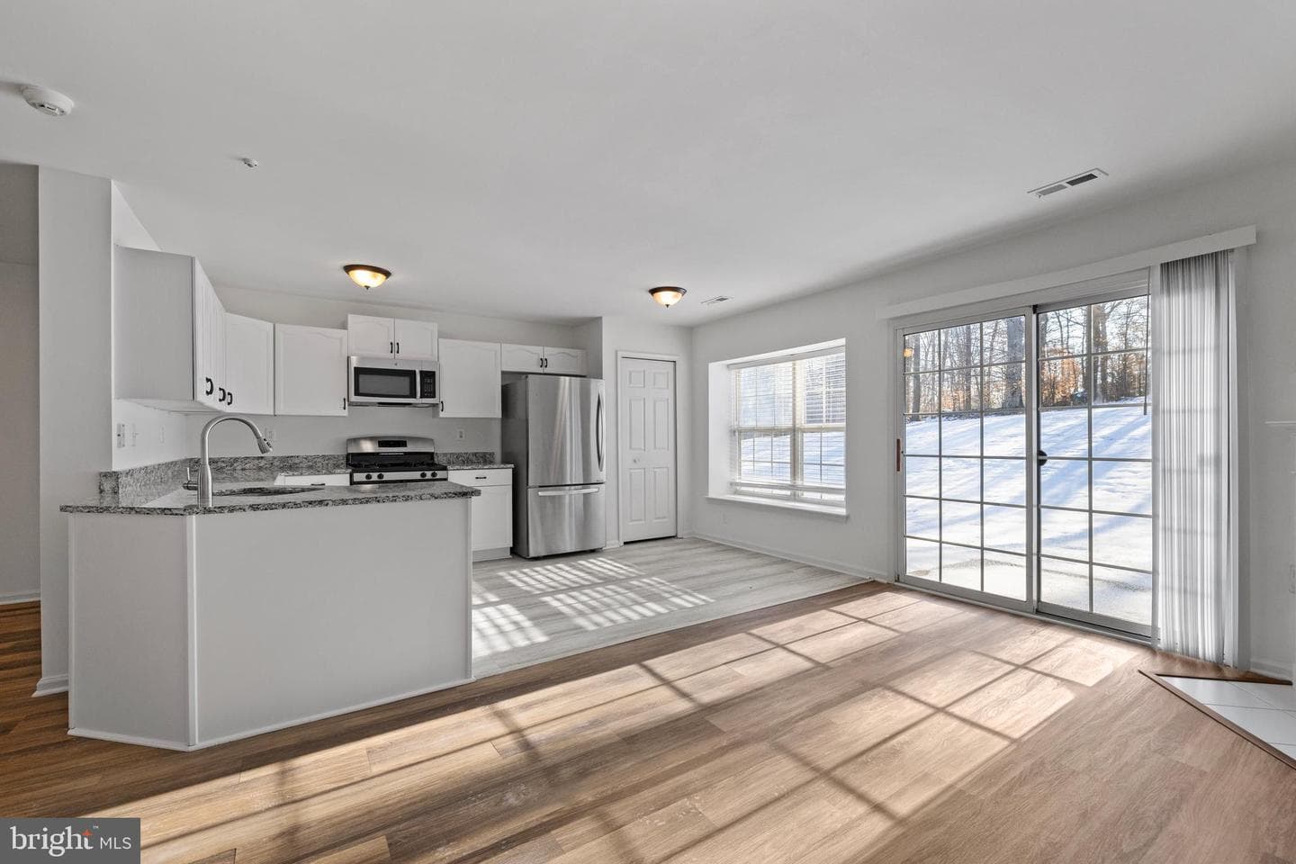 521 Jason Dr photo 10