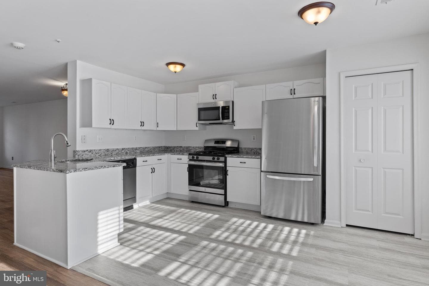 521 Jason Dr photo 14
