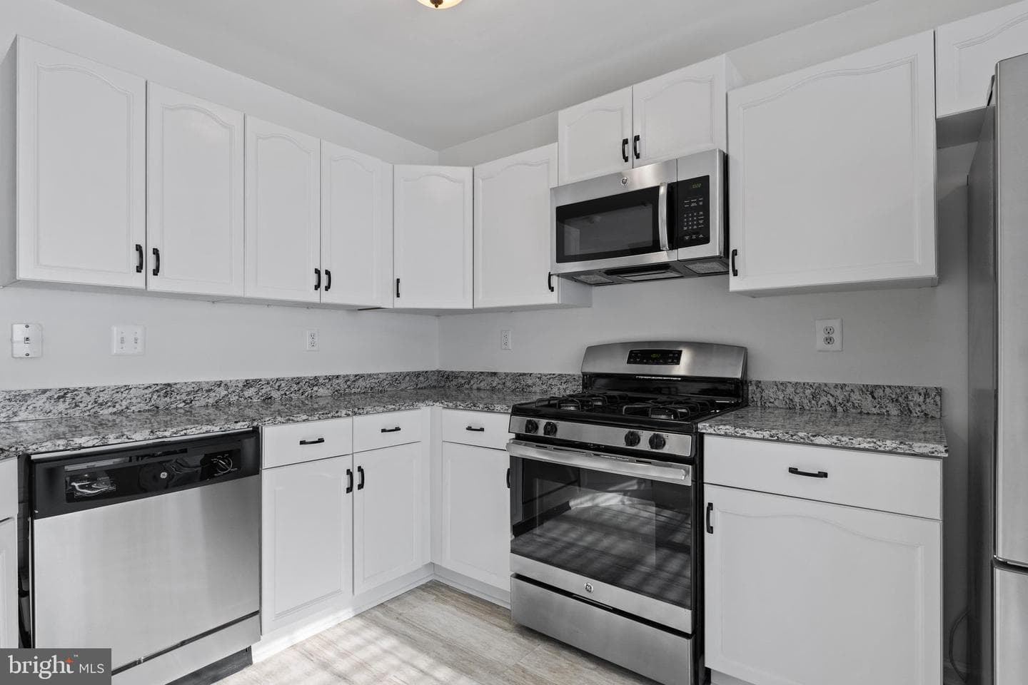 521 Jason Dr photo 19