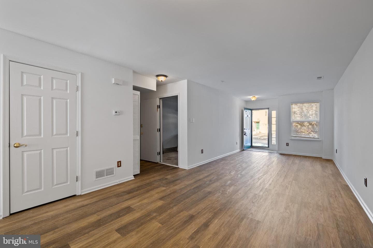 521 Jason Dr photo 4