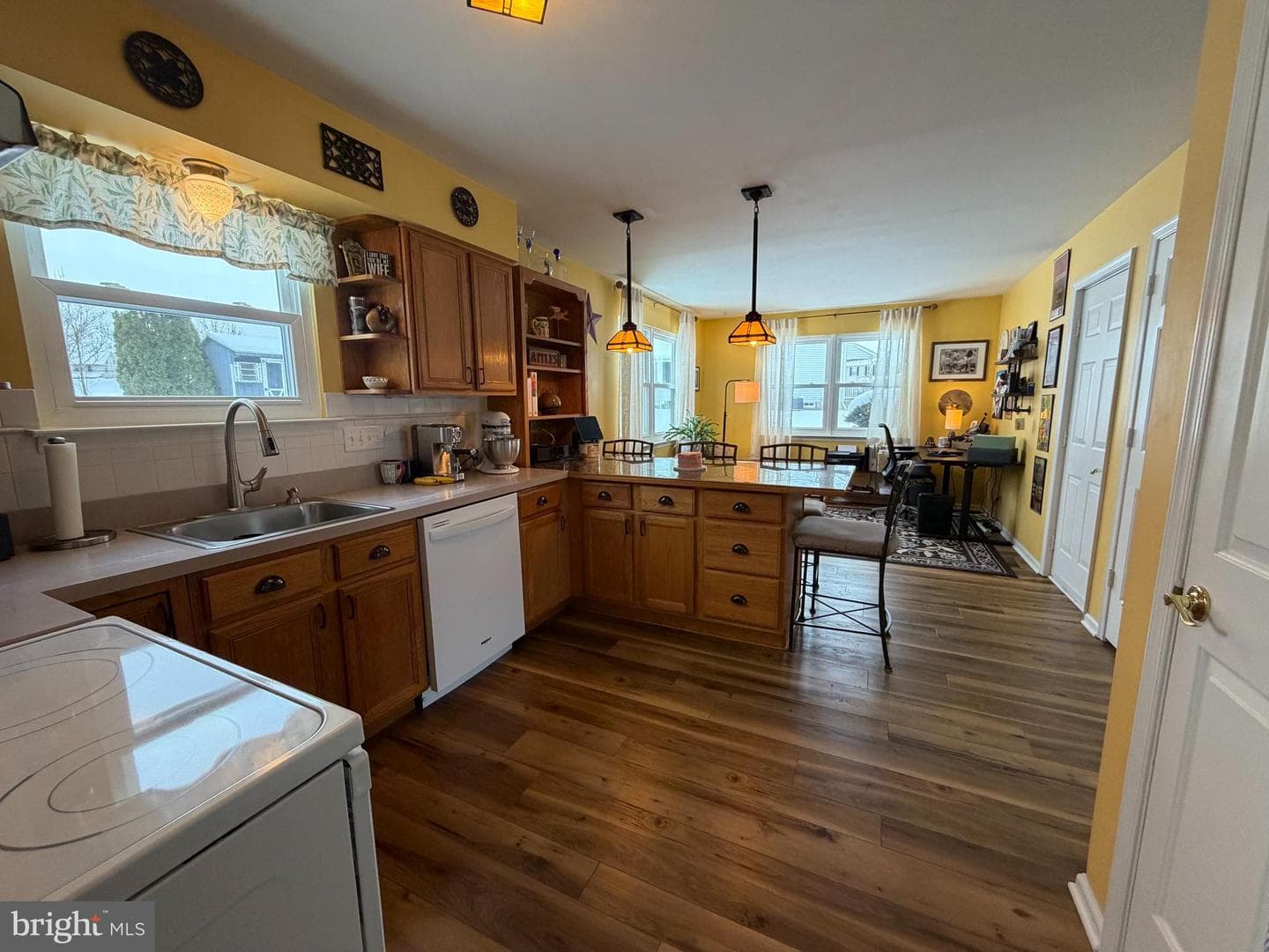 136 Woodview Drive photo 11