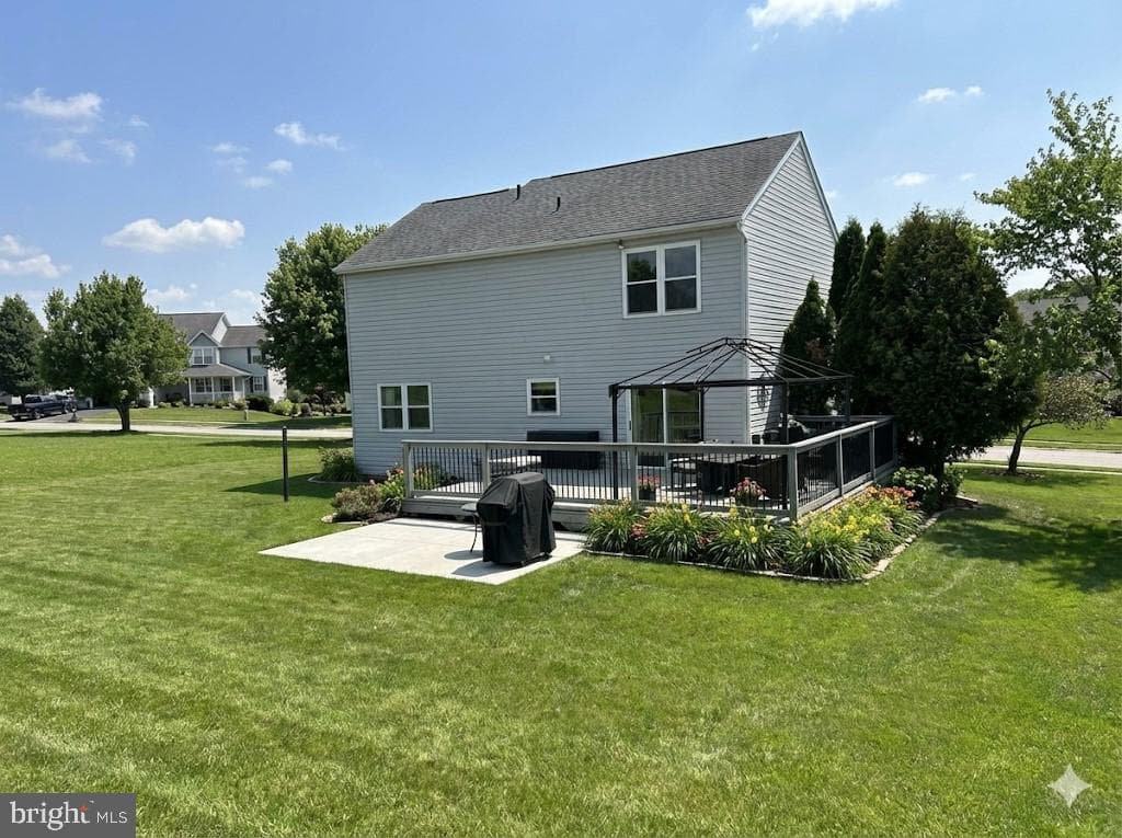 136 Woodview Drive photo 3