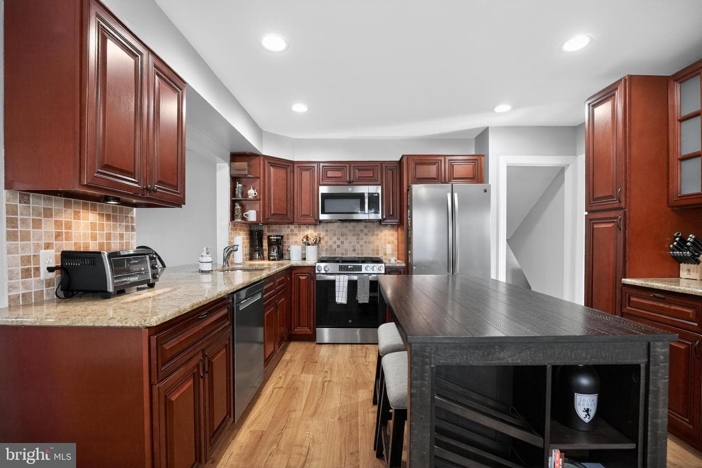 236 Hickory Road photo 9