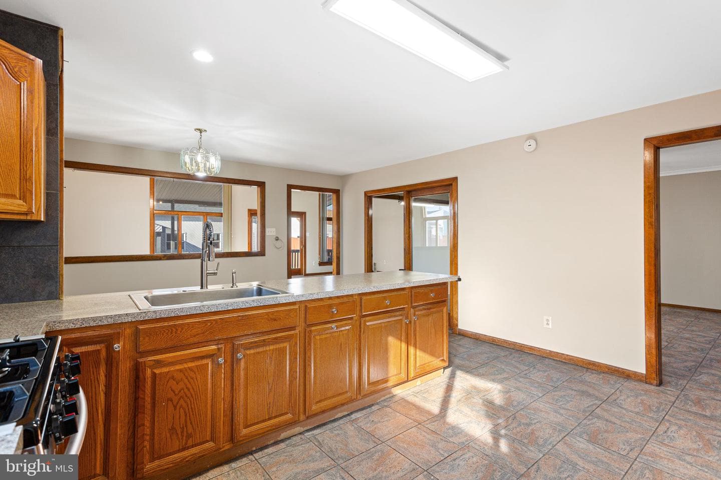 2623 Knights Road photo 12