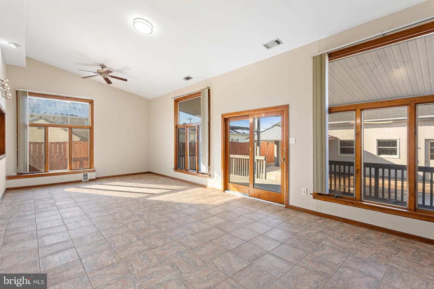 2623 Knights Road photo 8