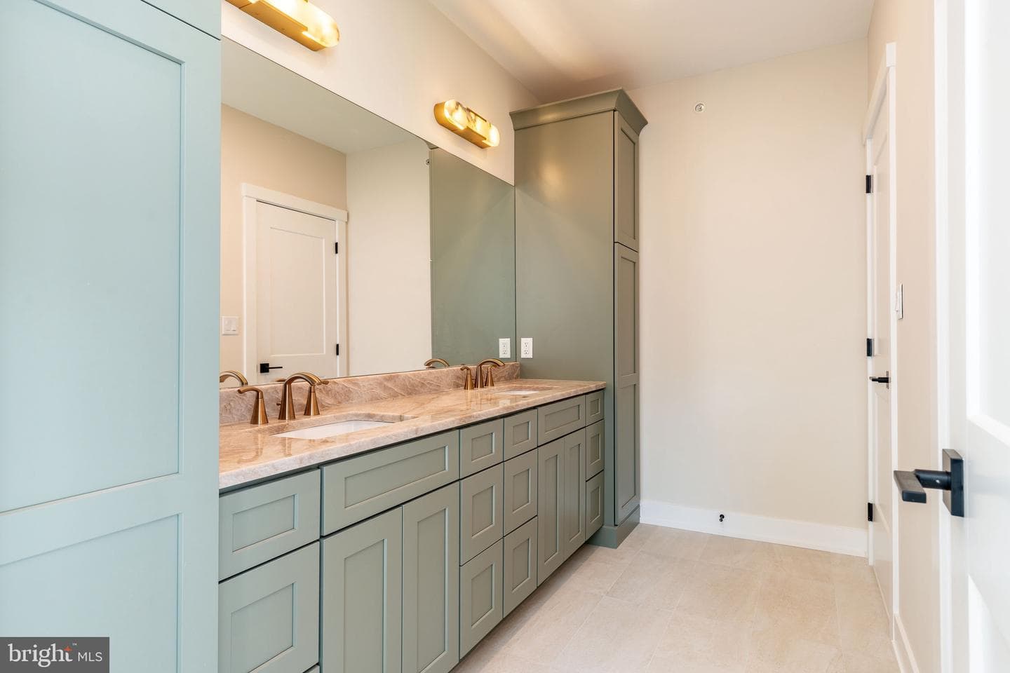 102 Railroad Avenue photo 35