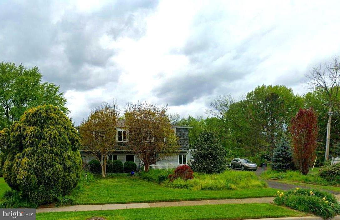313 Trenton Road, Fairless Hills