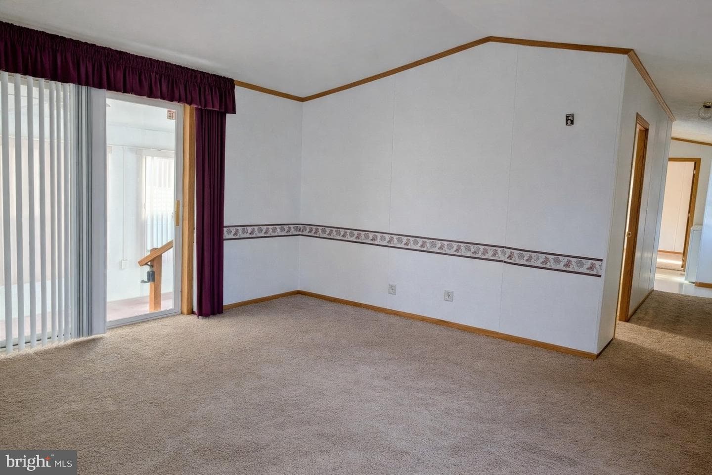 1039 Pine Circle photo 12