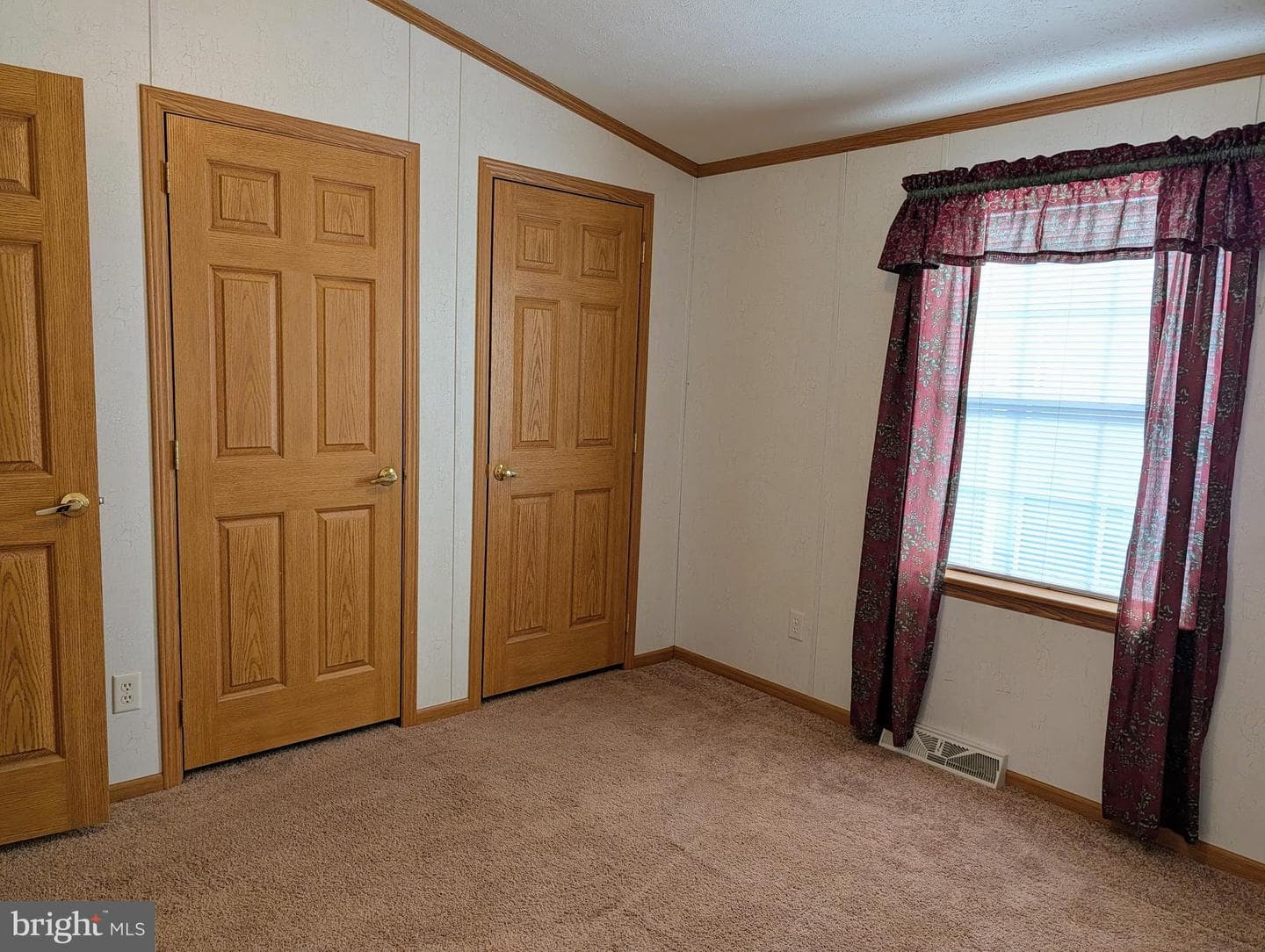 1039 Pine Circle photo 15