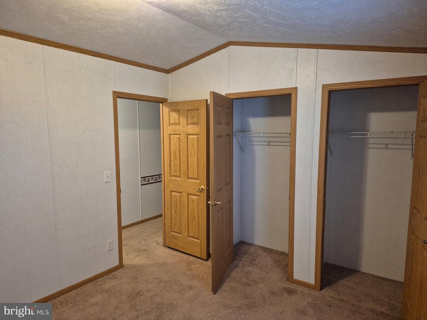 1039 Pine Circle photo 17