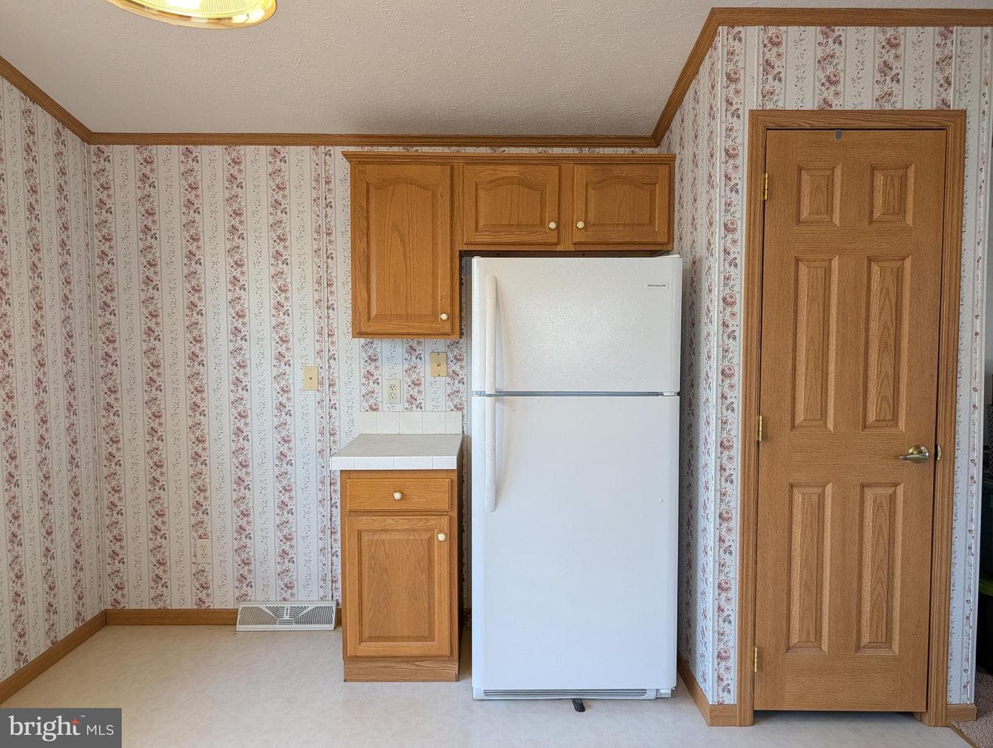 1039 Pine Circle photo 9