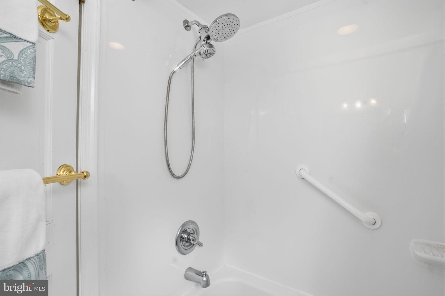 41 Ardsley Court photo 26