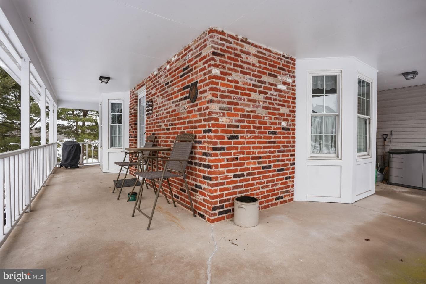 41 Ardsley Court photo 4