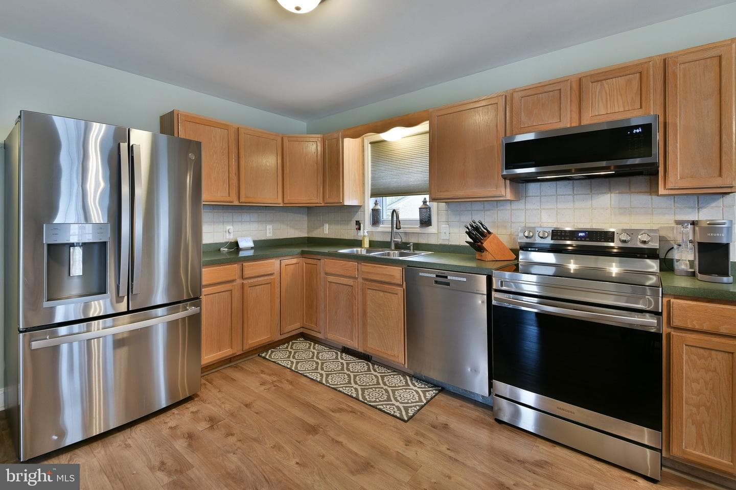 601 Fourth Avenue photo 16