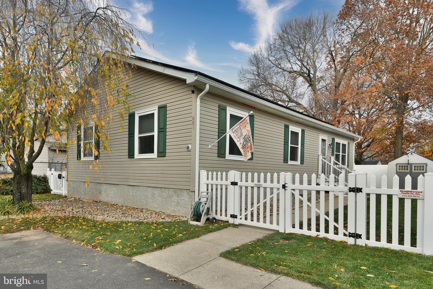 601 Fourth Avenue photo 2