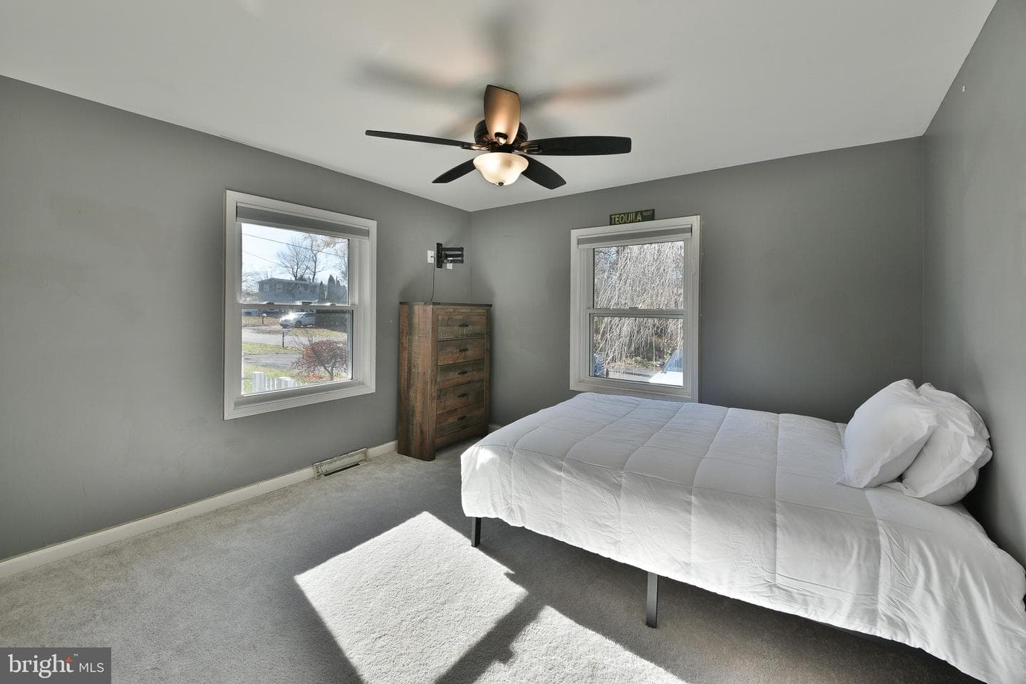 601 Fourth Avenue photo 29