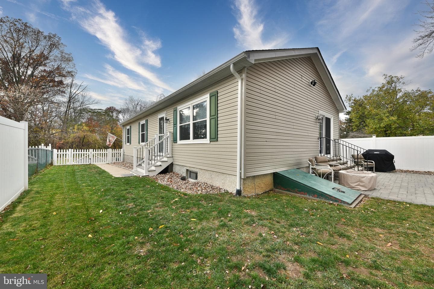 601 Fourth Avenue photo 3