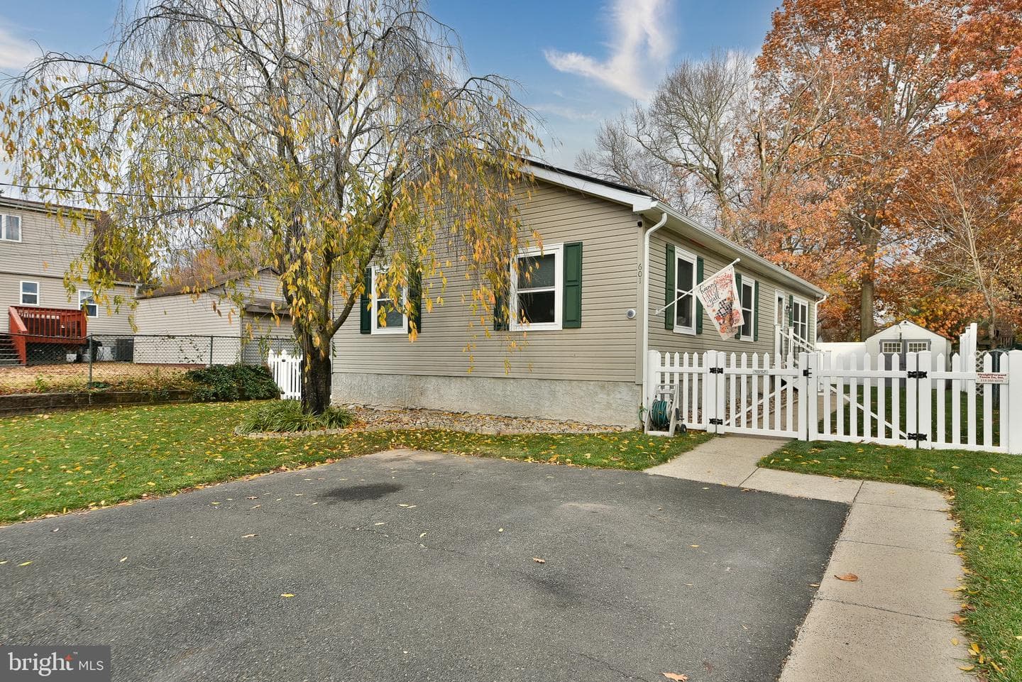 601 Fourth Avenue photo 4