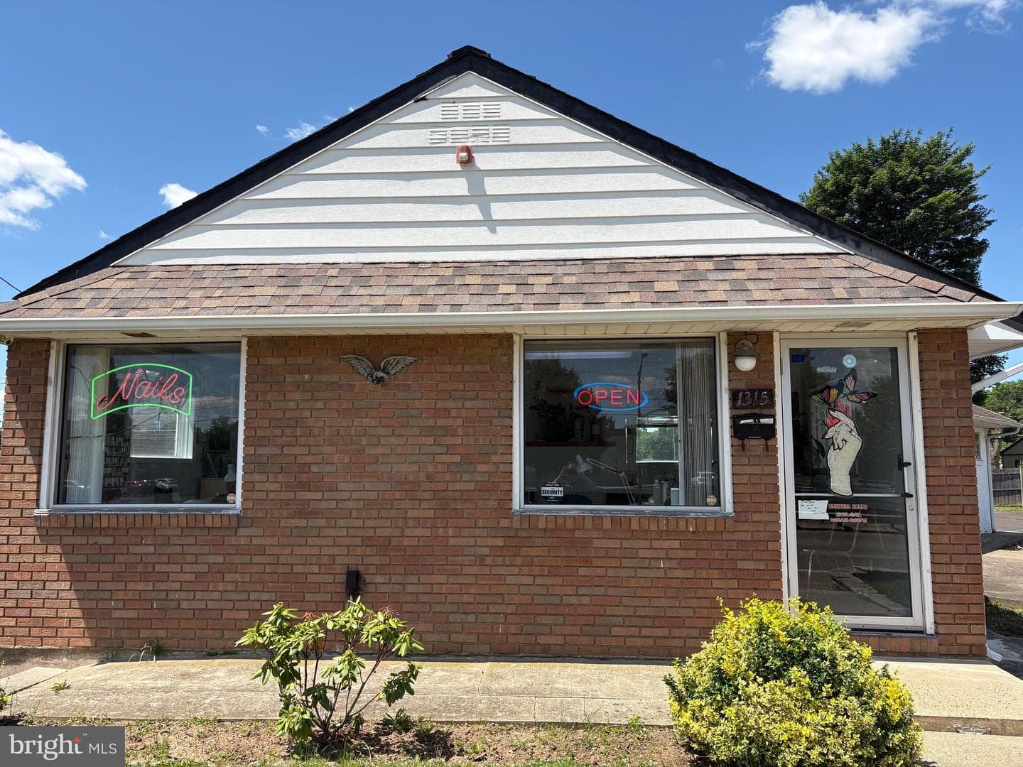 1315 Veterans Highway, Bristol