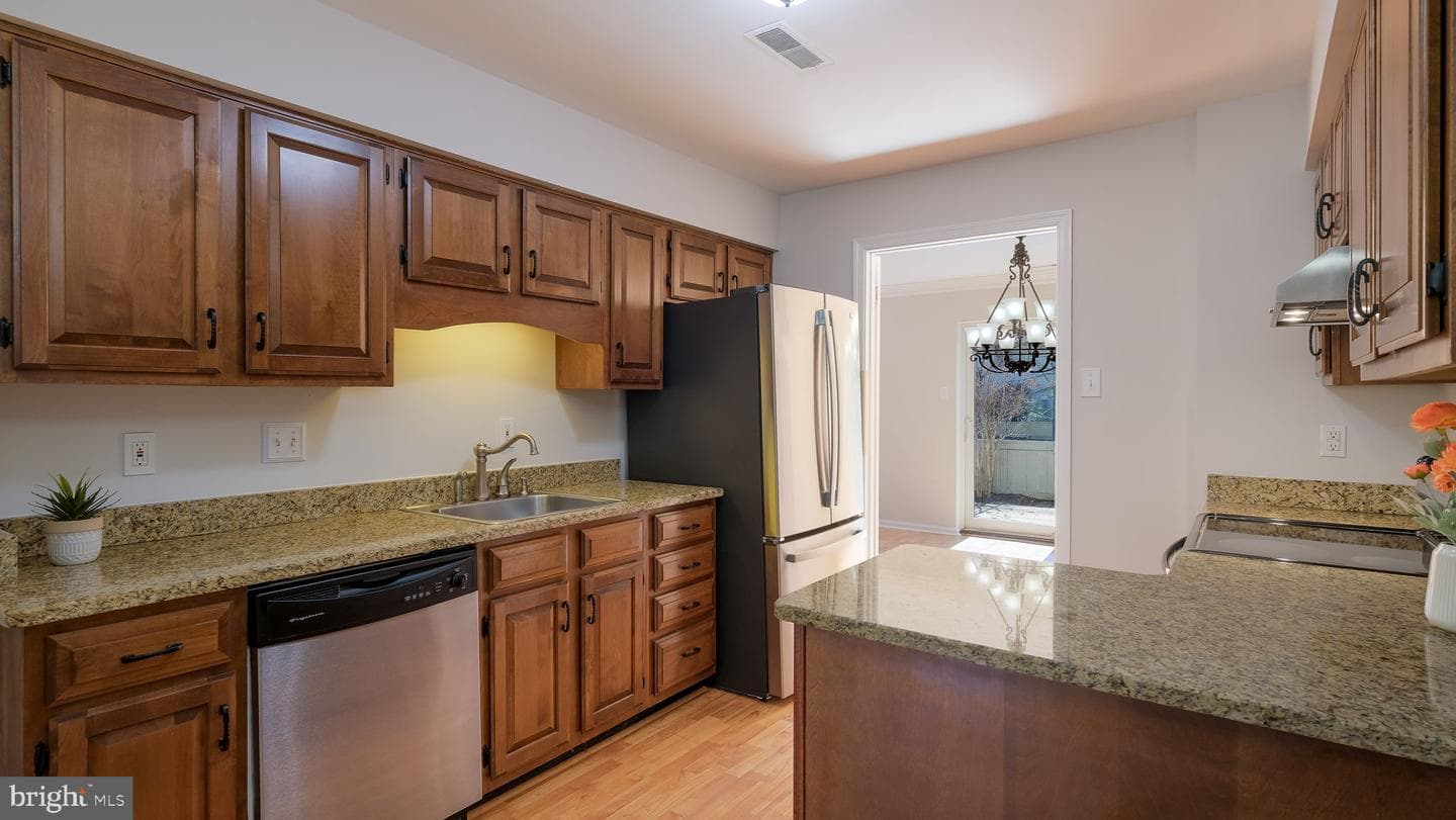 227 Yellow Springs Court photo 16