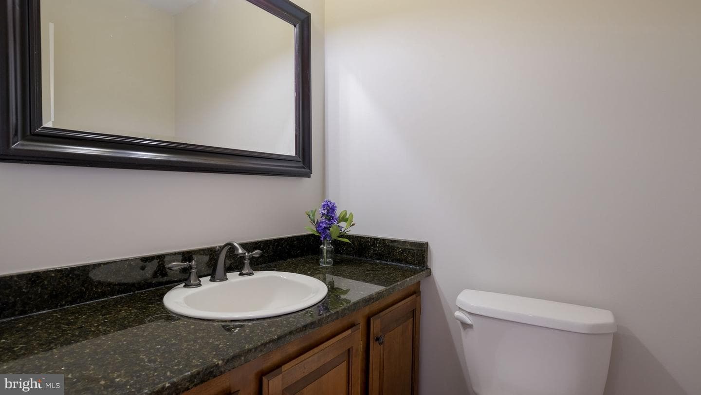 227 Yellow Springs Court photo 17