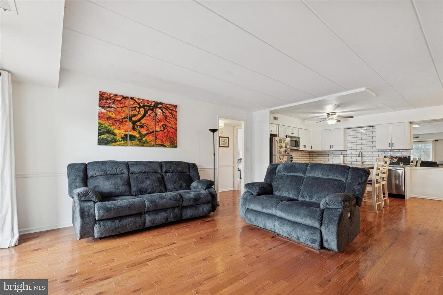 3 Oakridge Drive photo 3