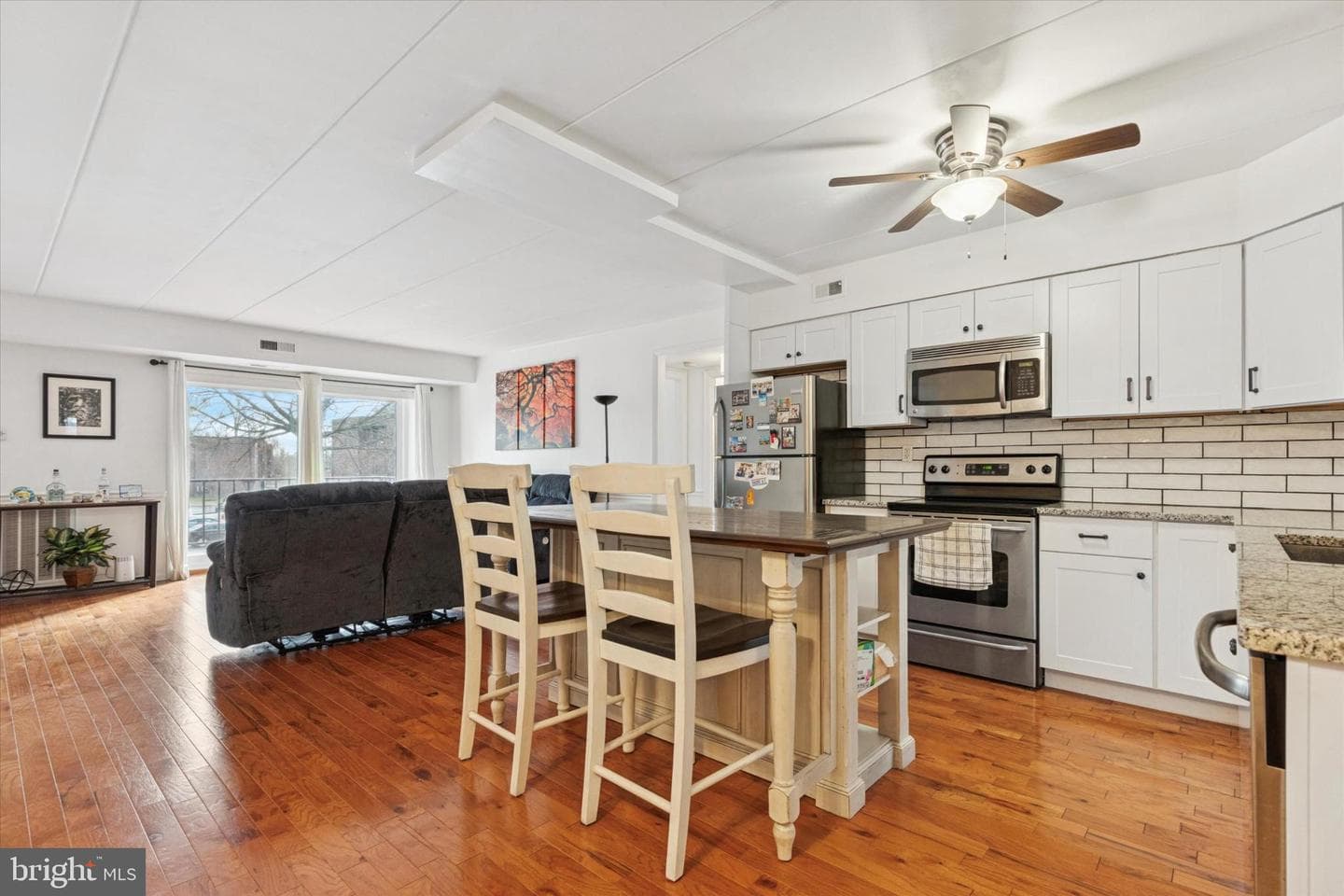 3 Oakridge Drive photo 6