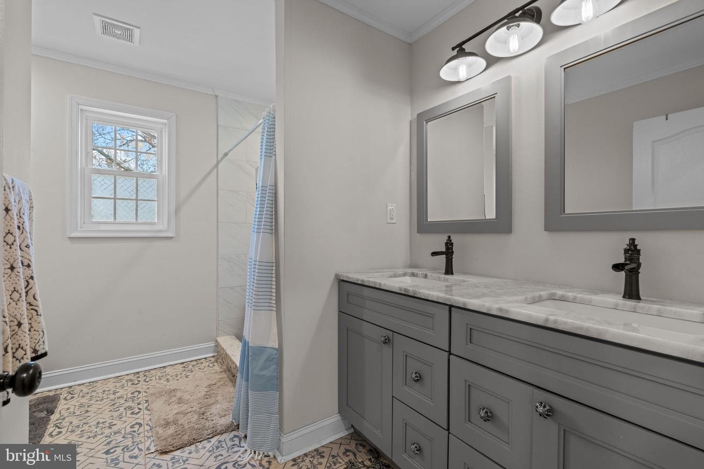 108 W Maple Avenue photo 21