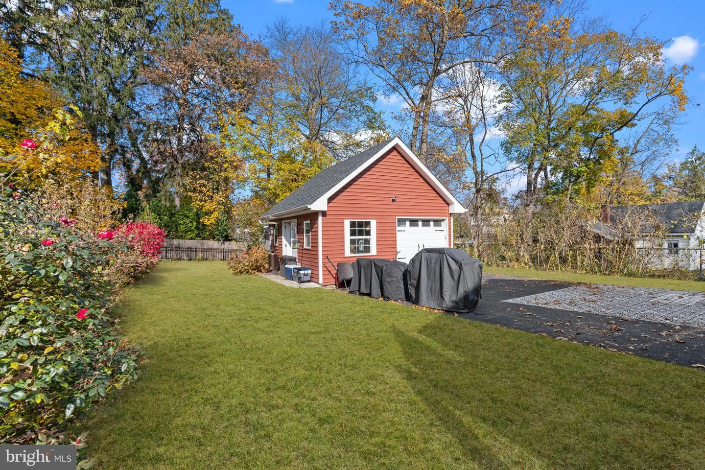 108 W Maple Avenue photo 33