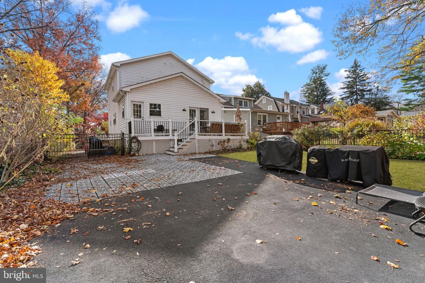108 W Maple Avenue photo 38