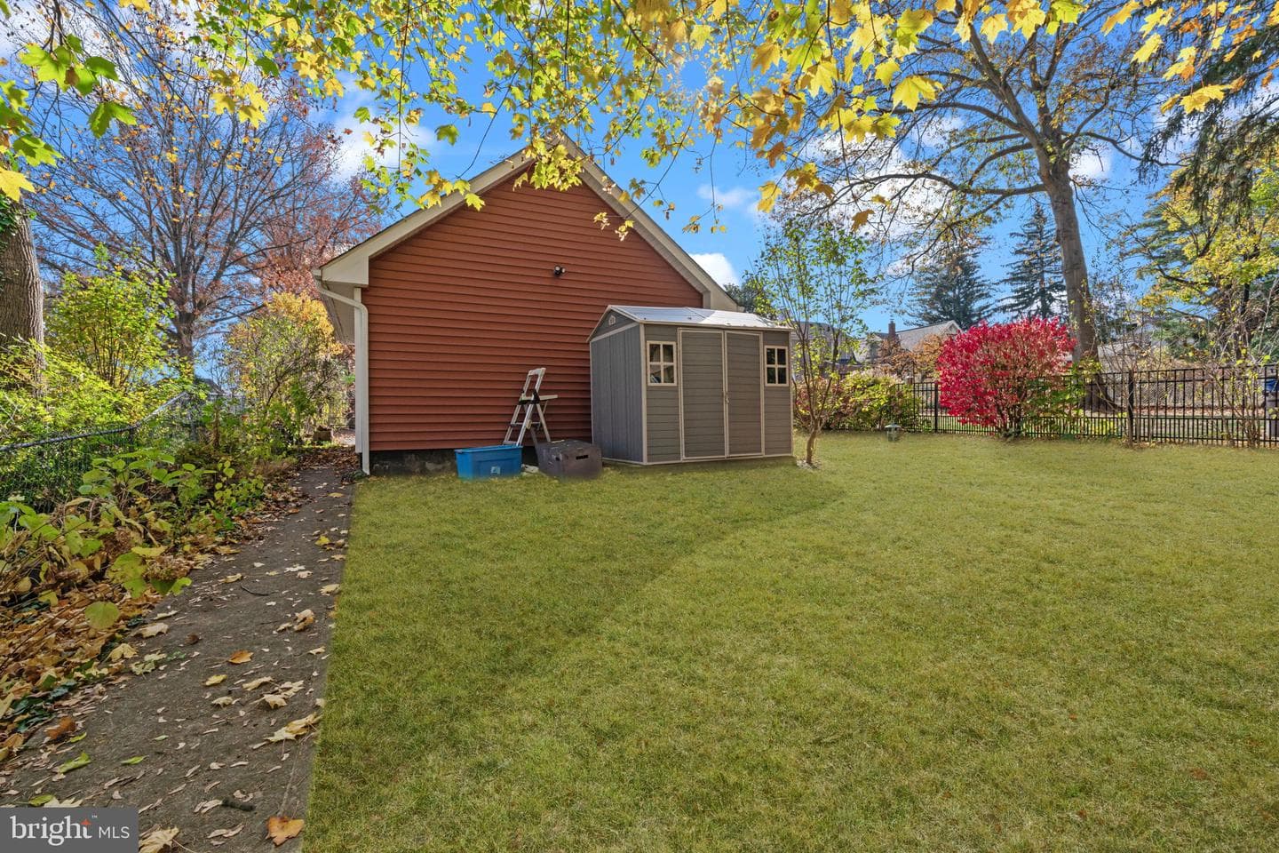 108 W Maple Avenue photo 41