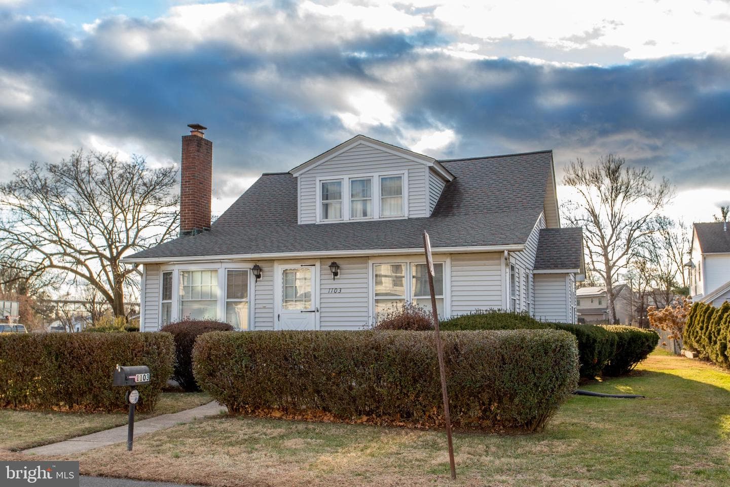 1103 Edgely Avenue photo 3