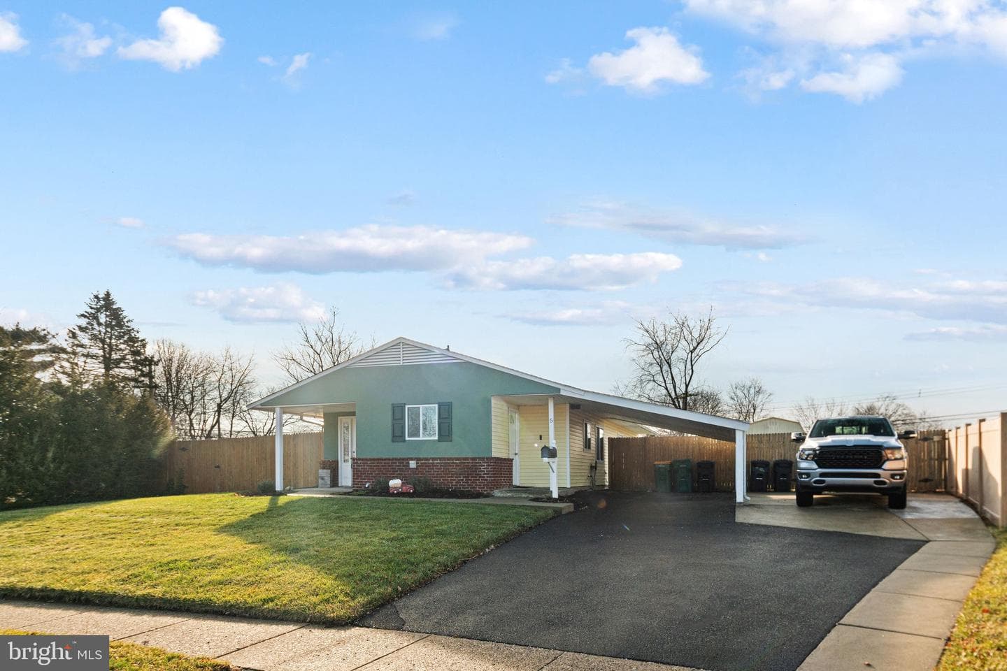 5 Glenwood Lane photo 3