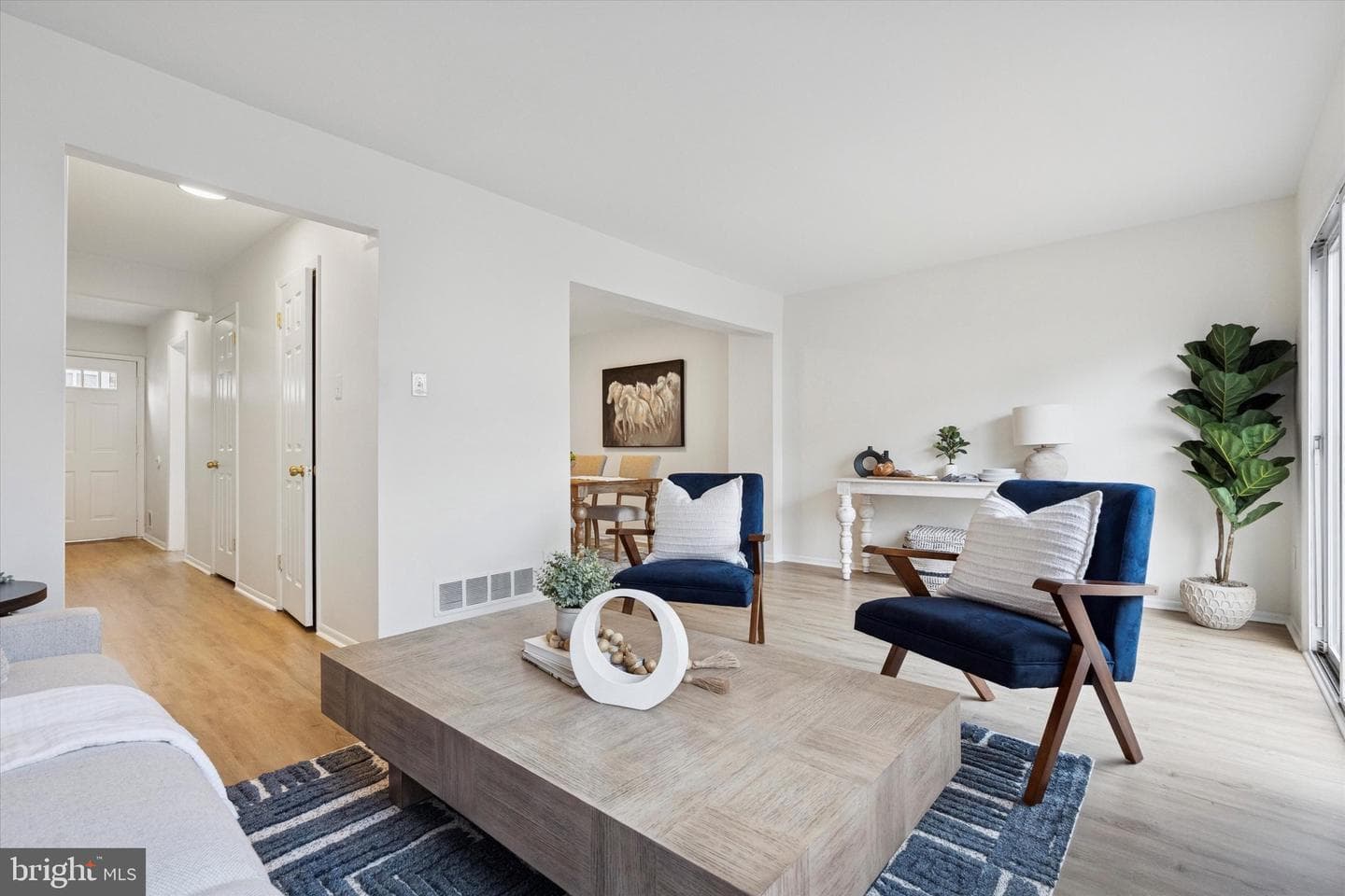 367 Dartmouth Court photo 12