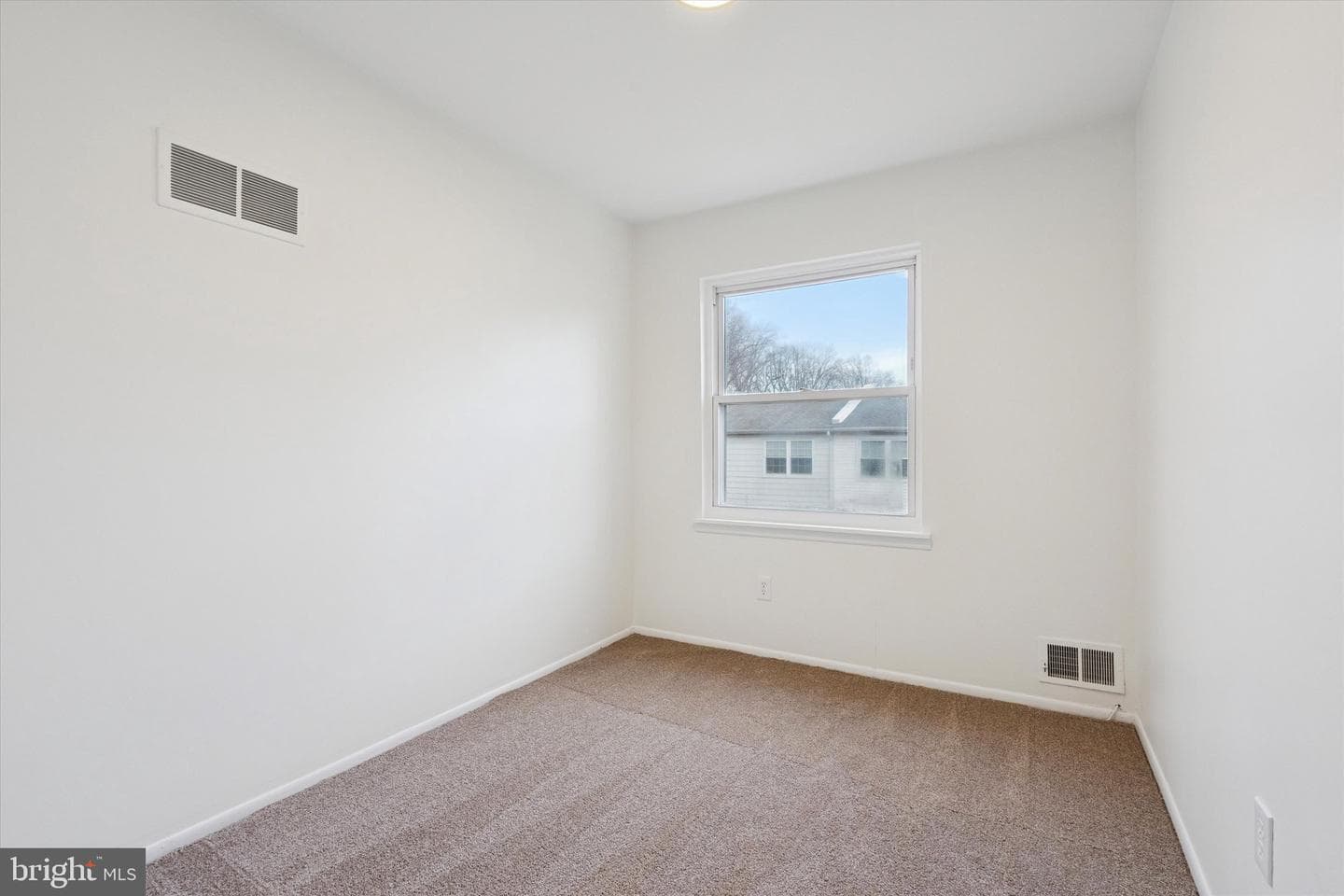 367 Dartmouth Court photo 15