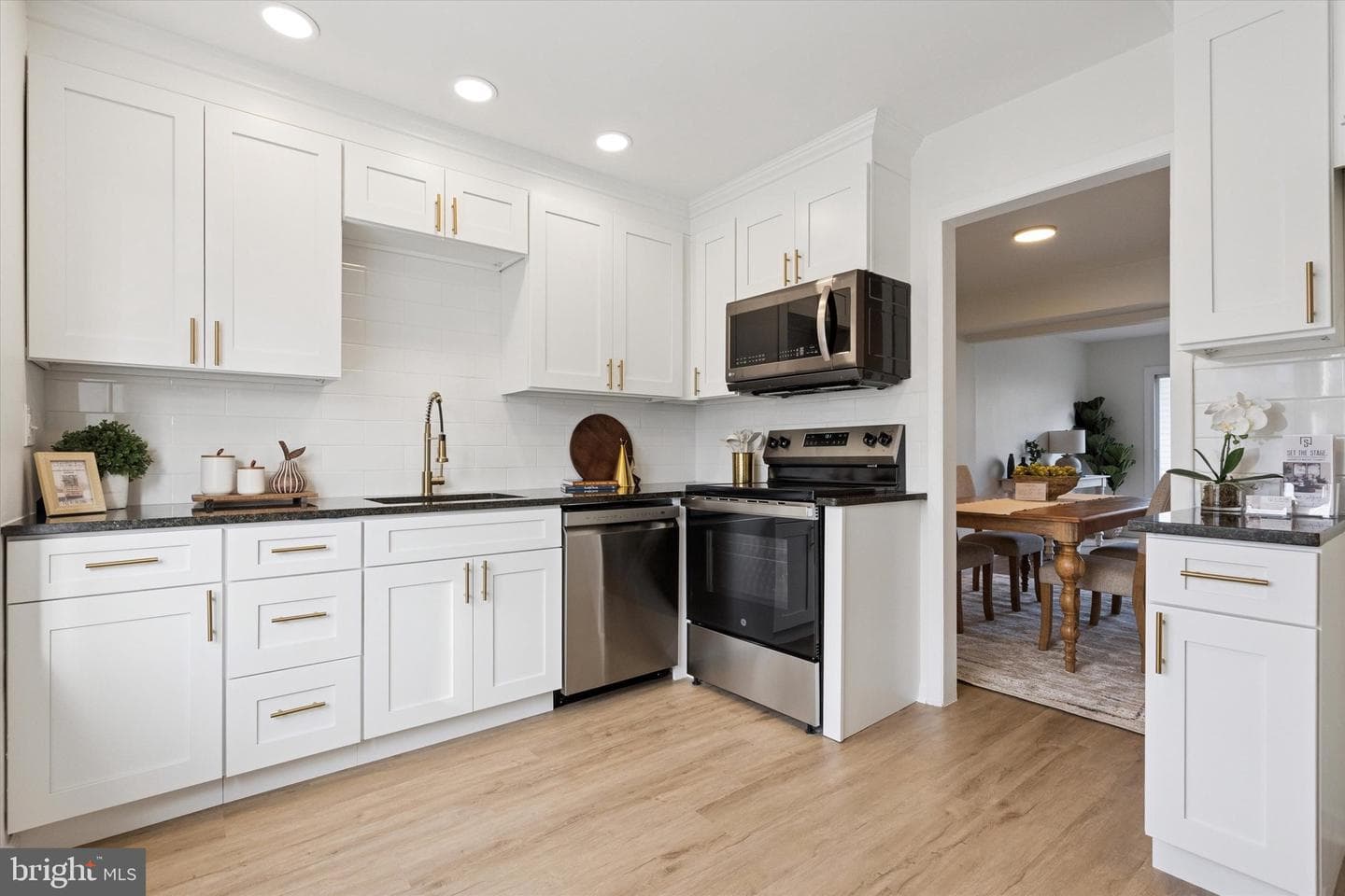 367 Dartmouth Court photo 4