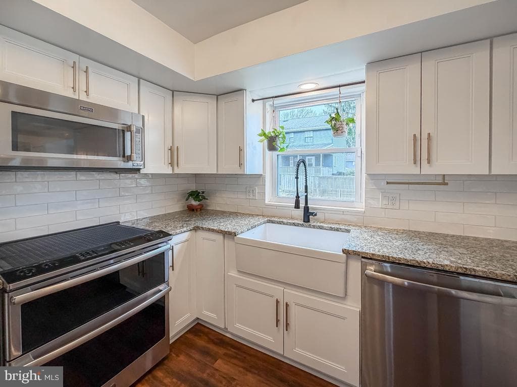 738 Bridgeview Road photo 16