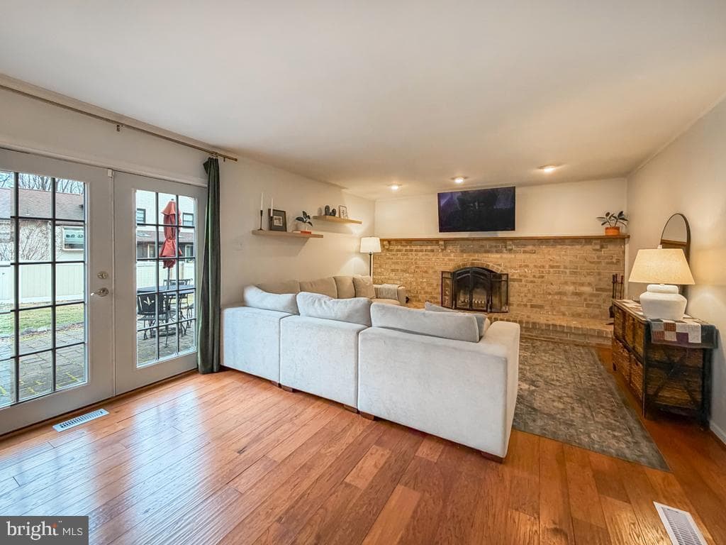 738 Bridgeview Road photo 23